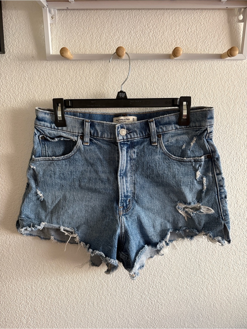 Abercrombie & Fitch The Cutoff High rise short